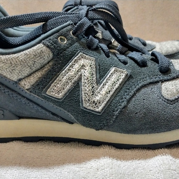 New Balance 696 Capsule Running Shoes Silver &Gray - Picture 5 of 8